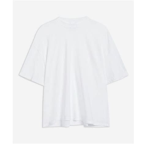 Mom-to-be Anushka Sharma flaunts her baby bump in salmon pink maternity ...