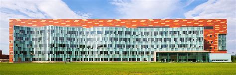 Science Building 的图像结果