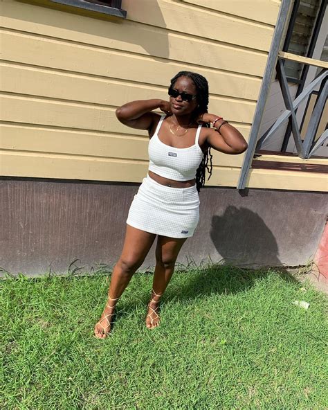 Leah🖤 (@itsleah_sandiford) • Instagram photos and videos