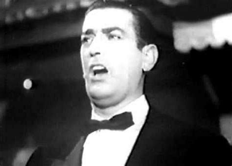 LA VIRGEN DE LA MACARENA (Lyrics in English) - Gregório Barrios