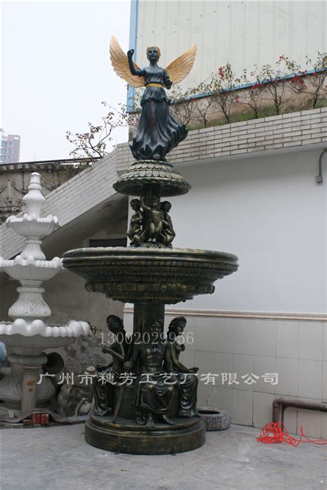大型玻璃钢工艺喷泉雕塑_图片