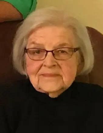 Winnetta De Jong Obituary (2025) - Hudsonville, MI - VanderLaan Funeral ...