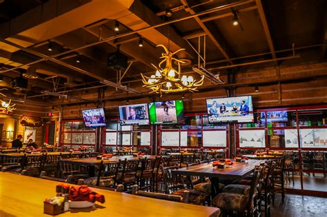 DINE-IN RESTAURANTS - Henthorn Commercial Construction