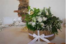 centro fiori centrotavola con erbe aromatiche e lisianthus flowers centro fiori centrotavola con erbe aromatiche e lisianthus flowers