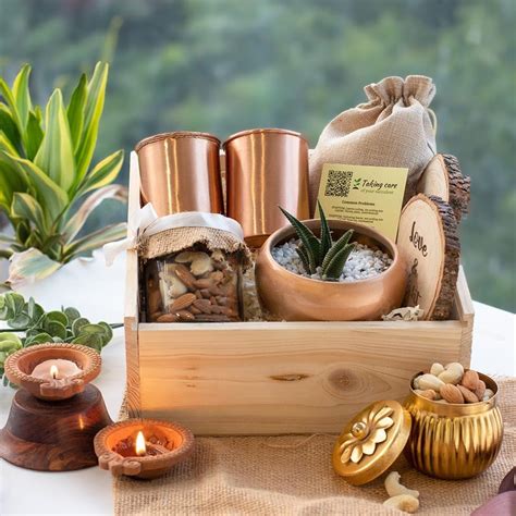 Confetti Gifts Eco-Friendly Diwali Gift Hamper with Copper Glass Set ...
