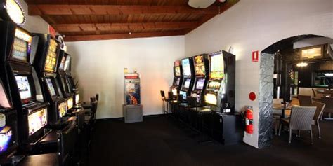 Very Average Pub Meals - Reviews, Photos - The Old Bakehouse Tavern ...