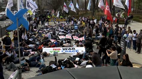 首尔爆发反战游行 抗议韩美同盟_凤凰网视频_凤凰网