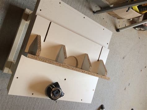 How to Make a Simple Router Table 的图像结果