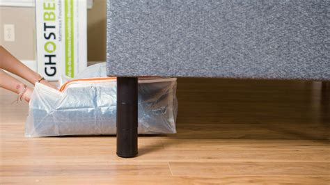 Flat Foundation vs Box Spring 的图像结果