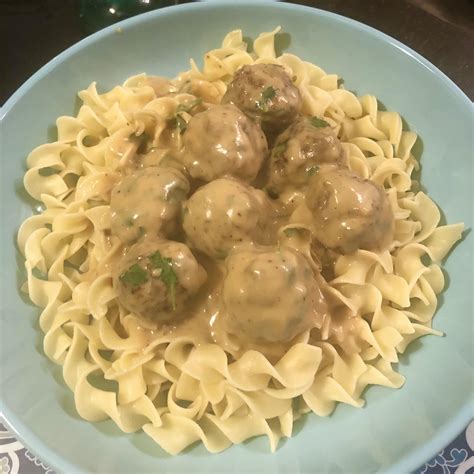 [Homemade] Swedish meatballs with egg noodles : r/food
