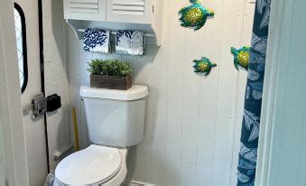 Skoolie Glamping on Canal in Crysteal Beach, Texas, Bolivar Peninsula ...