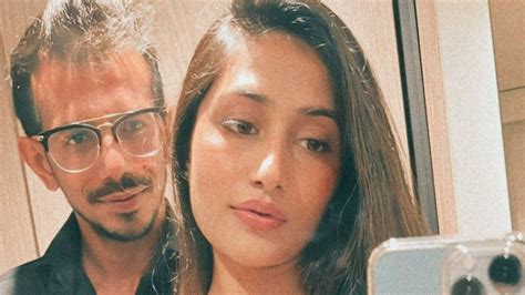 चहल से तलाक की खबरों पर धनश्री ने तोड़ी चुप्पी, कहा- मेरे और परिवार के ...