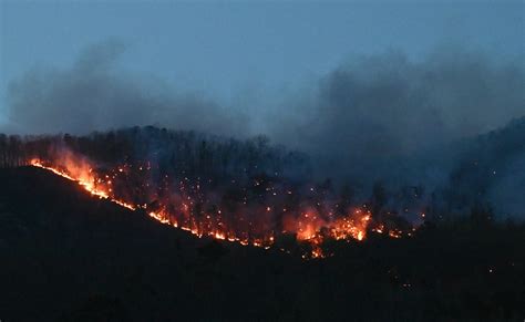 Wildfires continue to burn; live updates from WNC | WUNC News