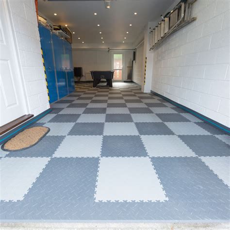 Interlocking Garage Floor Tiles | Mototile