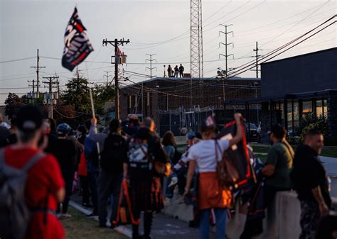 Judge to visit Broadview ICE processing center amid lawsuit