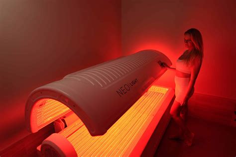 Red Light Therapy: A Safe Pain Management Option - Red Light Clinic