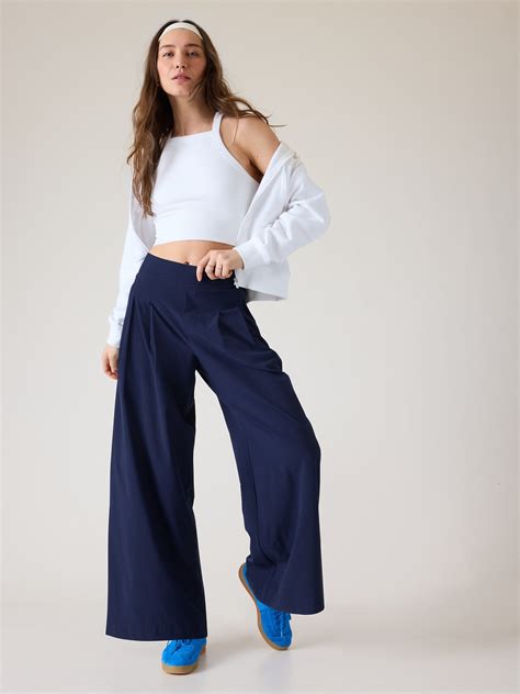 Athleta Brooklyn Heights High Rise Wide Leg Pant In Navy | ModeSens
