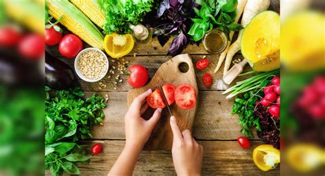 9 hacks to help you chop vegetables and fruits quickly