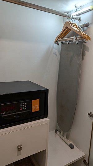 ZONE CONNECT BY THE PARK SAKET NEW DELHI - Hotel Reviews, Photos, Rate ...