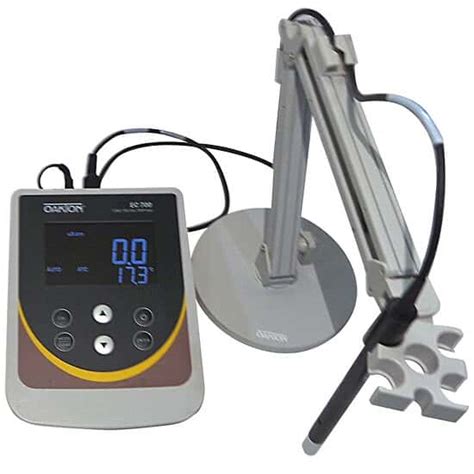 Oakton EC 700 Meter with Probe, Stand, and NIST-Traceable Calibration ...