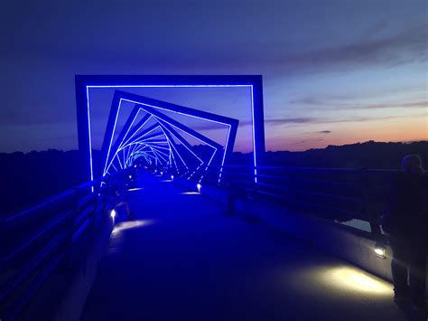 High Trestle Trail bridge in Iowa : r/pics