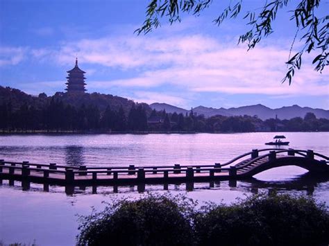 杭州西湖全景图 West Lake in Hangzhou | 杭州, 仏, 運河