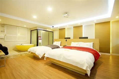 Hotel Pearl Caribbean, Jinju, South Korea - www.trivago.in