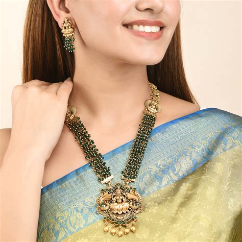 Sparkling Opulence Antique Temple Jewellery Set – VOYLLA