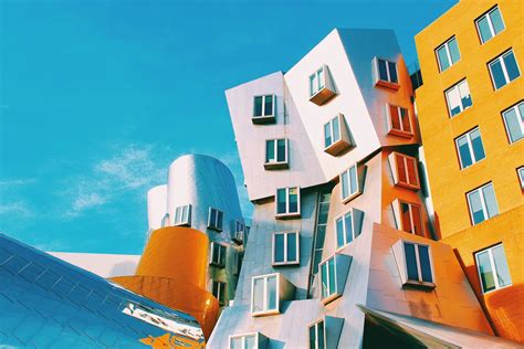 10 significant and inspiring architectural projects of Frank Gehry