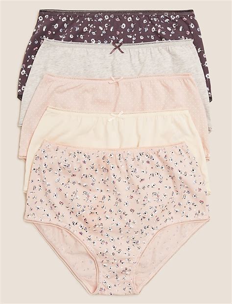 Buy 5pk Cotton Rich Lycra® Full Briefs at Marks & Spencer