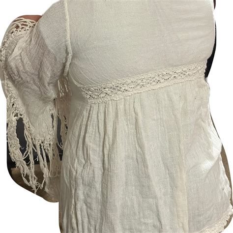 White Throw Over / Cover Up Does have a little hole... - Depop