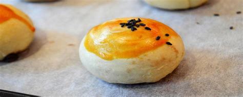 The Famous Chinese Moon Cake At Kolkata's Chinatown | WhatsHot Kolkata