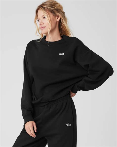 TRENDS on style on Instagram | Alo yoga, Sweatshirts, Pullover