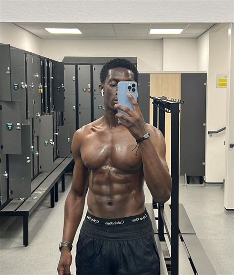 Gorgeous Black Men, Cute Black Guys, Handsome Black Men, Just Beautiful ...