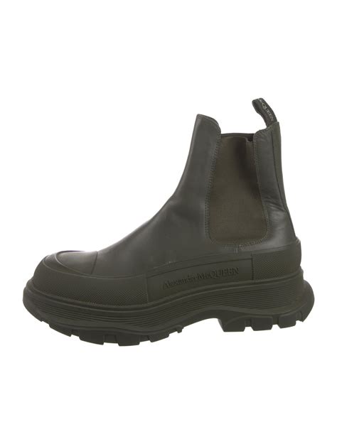 Alexander McQueen Leather Chelsea Boots - Green Boots, Shoes ...