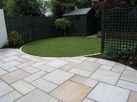 Modern Patio Design Ideas with Garden Paving