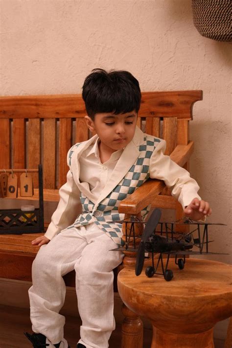 Mint Merge Pure Linen Intersect Blazer Set – Funny Bones Clothings