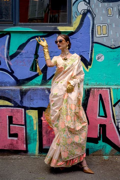 Designer Handloom Kashmiri Weaving Silk Saree With Unstitched Blouse P ...