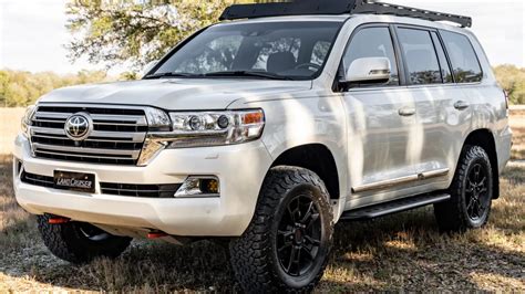 Toyota Land Cruiser 200 Series - Post-facelift Market - CLASSIC.COM