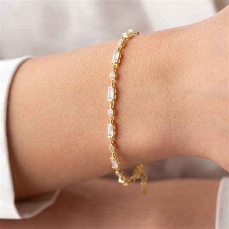 Hallmark Silver Gold Baguette Stone Detailed Bracelet – Zarkan