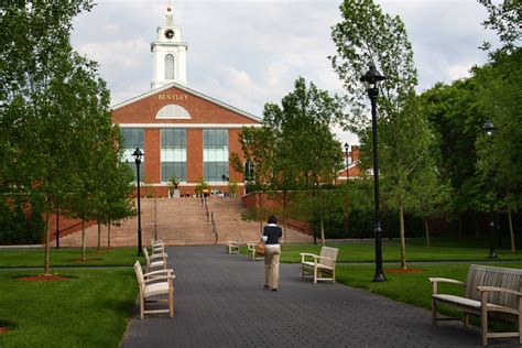 Commencement (Undergraduate) - Bentley University
