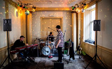 Dynatech Hp-15A Active 2-Way 400W Rms Wired Speaker (15 Inch), Black ...