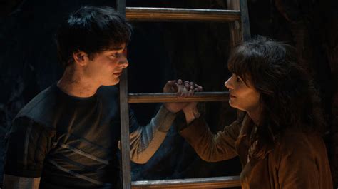 Noah Schnapp ‘Couldn’t' Let Go of Winona Ryder on Her Last 'Stranger Things' Set Day (Exclusive)