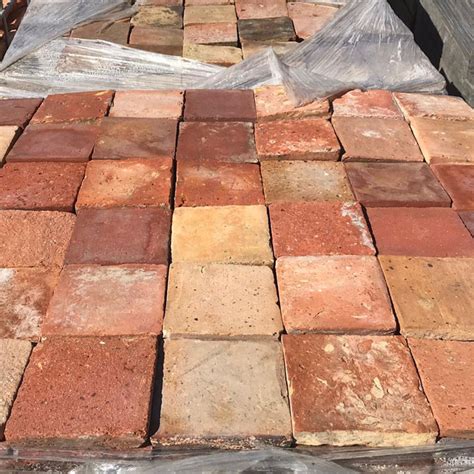 Image result for Renovation De Tomettes Rouges