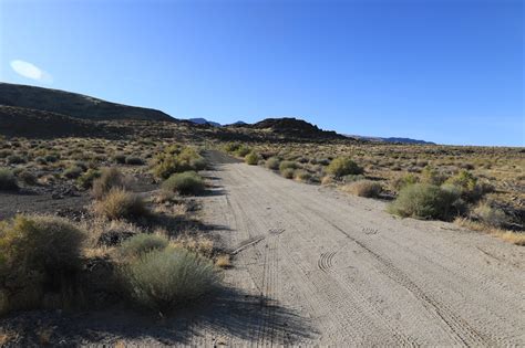 gjhikes.com: Winnemucca Lake Petroglyphs