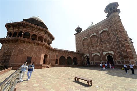 ‘I almost felt at home’: A Pakistani photographer visited India and ...