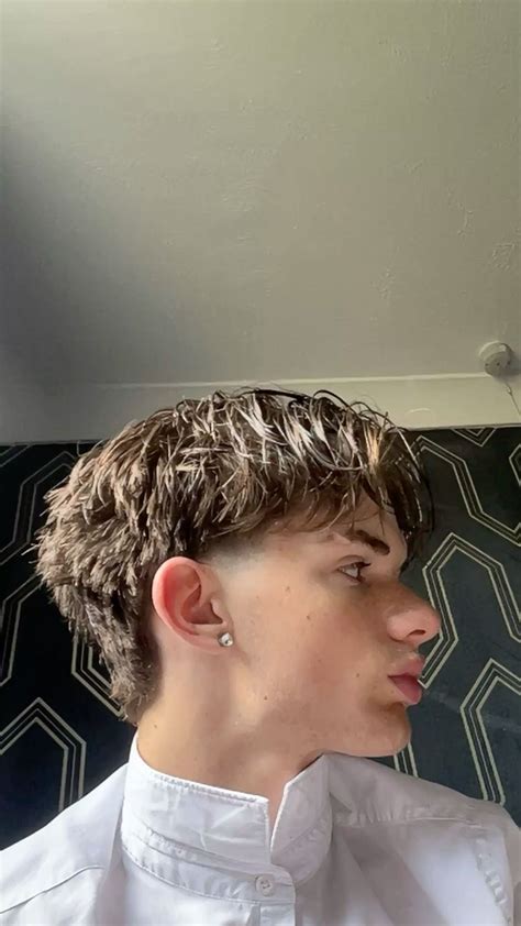 Low taper modern mullet in 2025 | Short hair syles, Haircuts for men ...