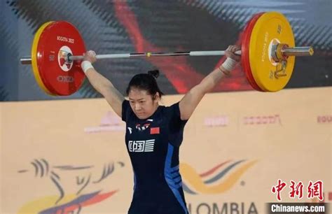 2022年世界举重锦标赛重庆运动员李大银摘得双金 | 极目新闻