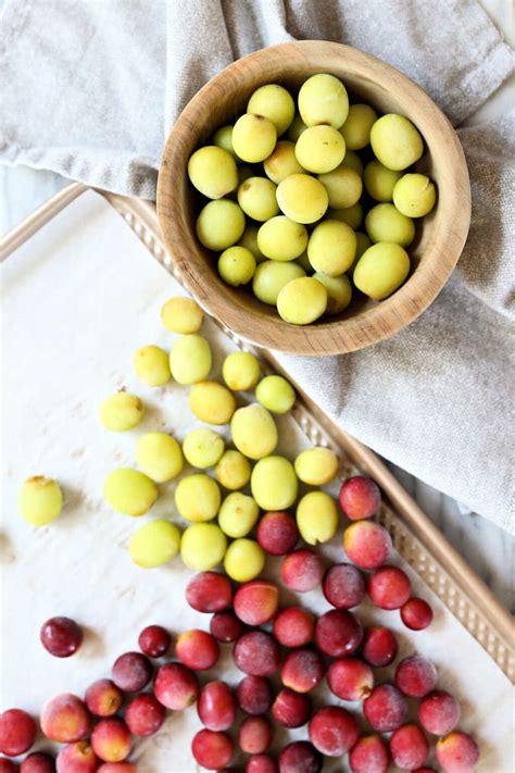 Freezing Grapes: How To Freeze and Use Frozen Grapes