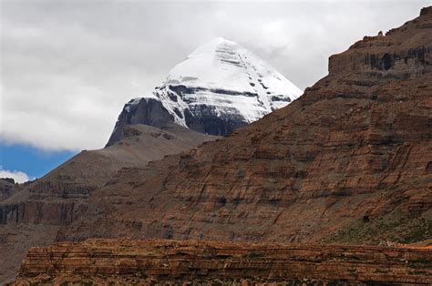 Sadhguru talks about why most yogis and mystics in India chose mountain ...